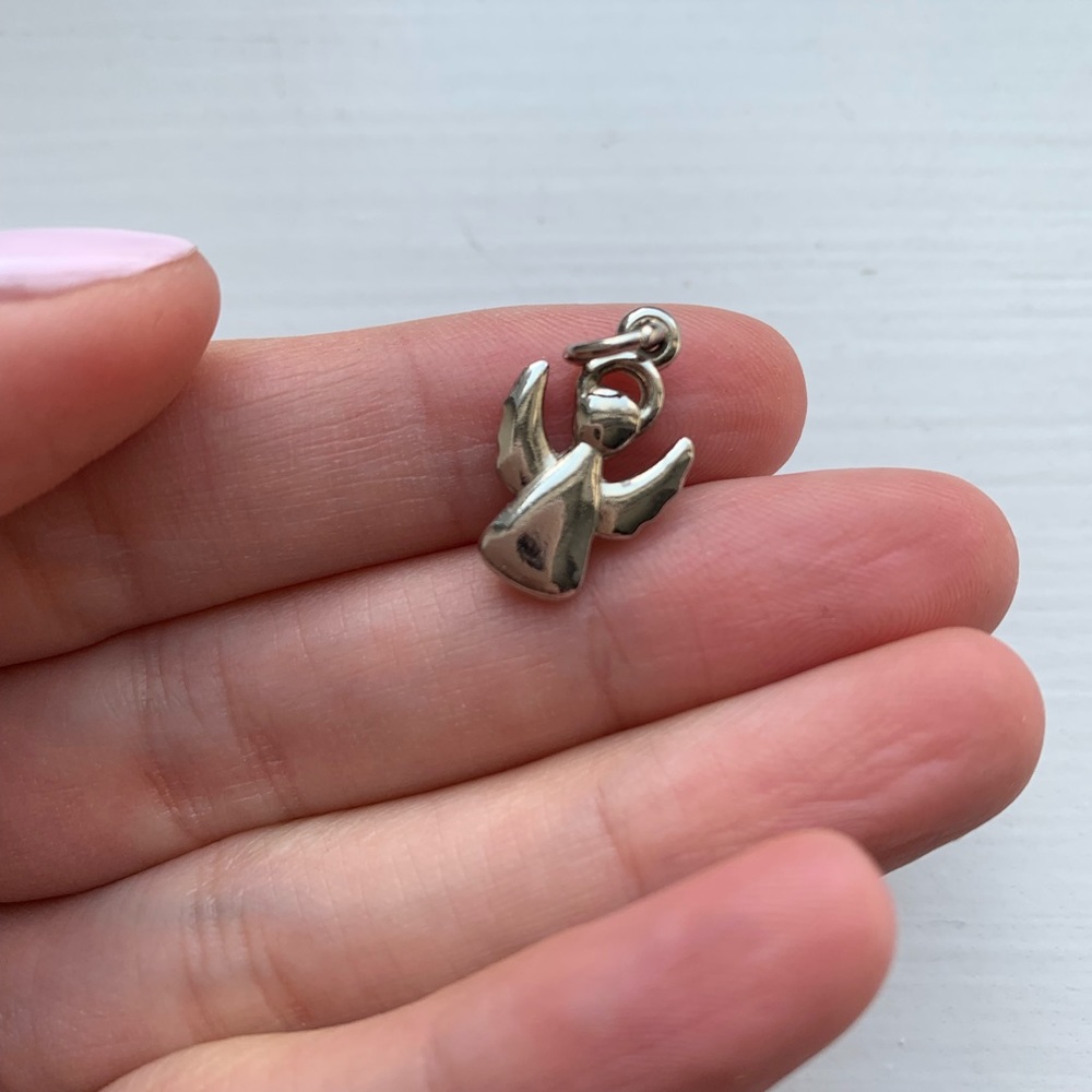 Tiny silver angel jewelry bead charm - Picture 4 of 5